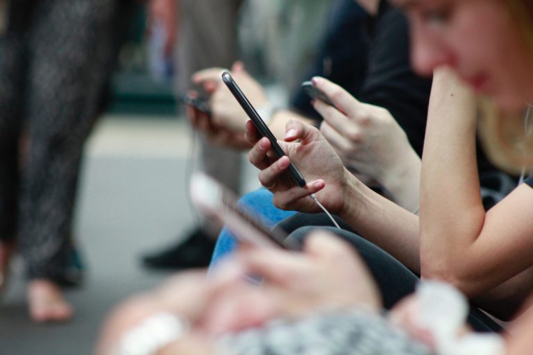 Pametni Telefoni Dijele Nase Podatke Svake Cetiri I Pol Minute