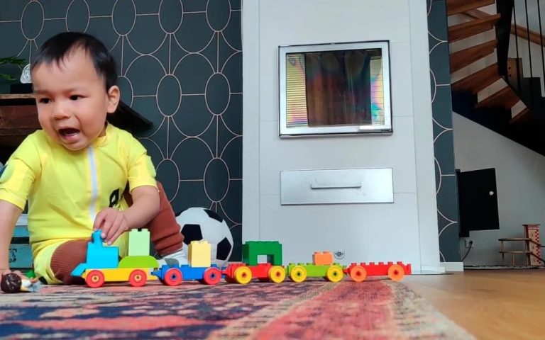 (VIDEO) Istraživači stvorili pametni kombinezon koji prati razvoj motorike kod djece