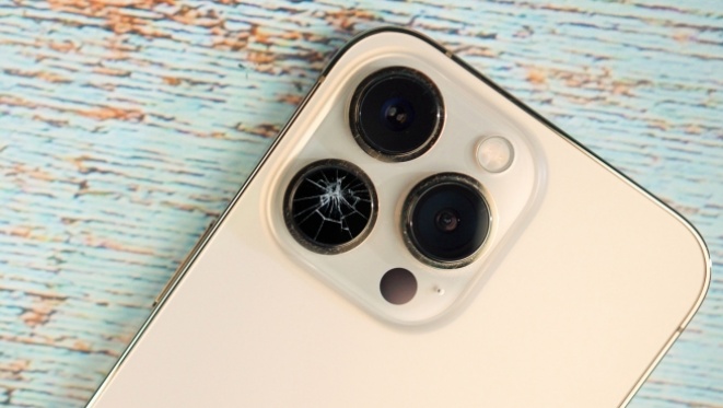 iPhone 14 ima problema sa lomljenjem stakla kamere, nema odlaganja izlaska