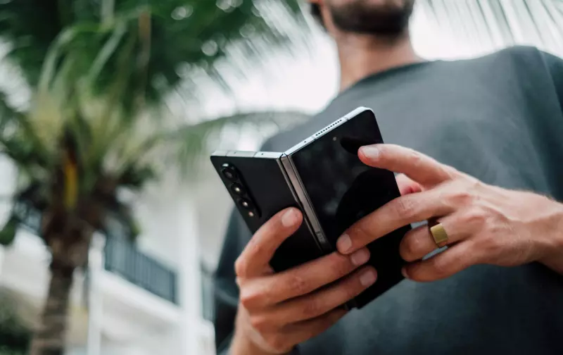 Prije Samsung Unpacked događaja, na internetu su se pojavili promotivni materijali za Galaxy Z Fold 6 i Galaxy Z Flip 6 uređaje!
