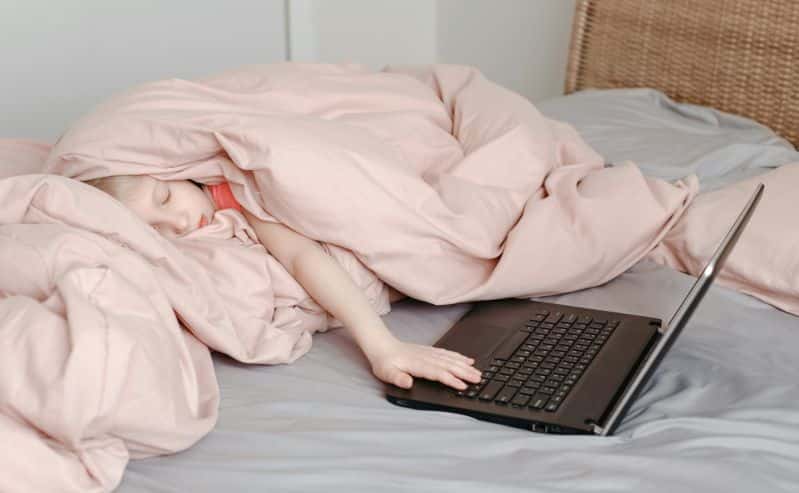 Funkcija "spavanja" laptopa ne radi kada je laptop zatvoren? Evo kako možete riješiti ovaj problem!